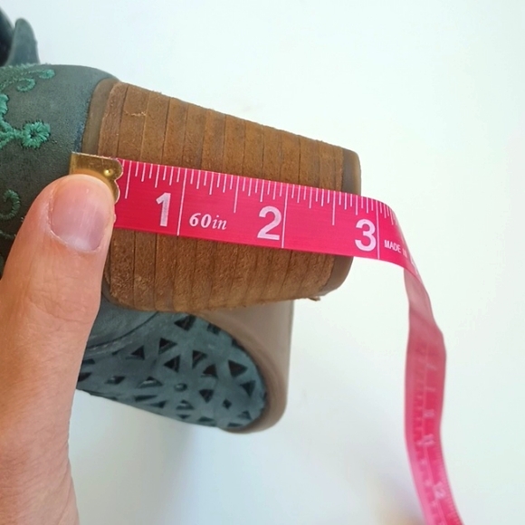 Musse & Cloud Green Ankle Boots with Cutout Design - Picture 6 of 10